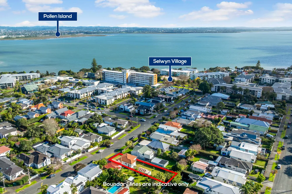 Photos of 5 Maranui Avenue