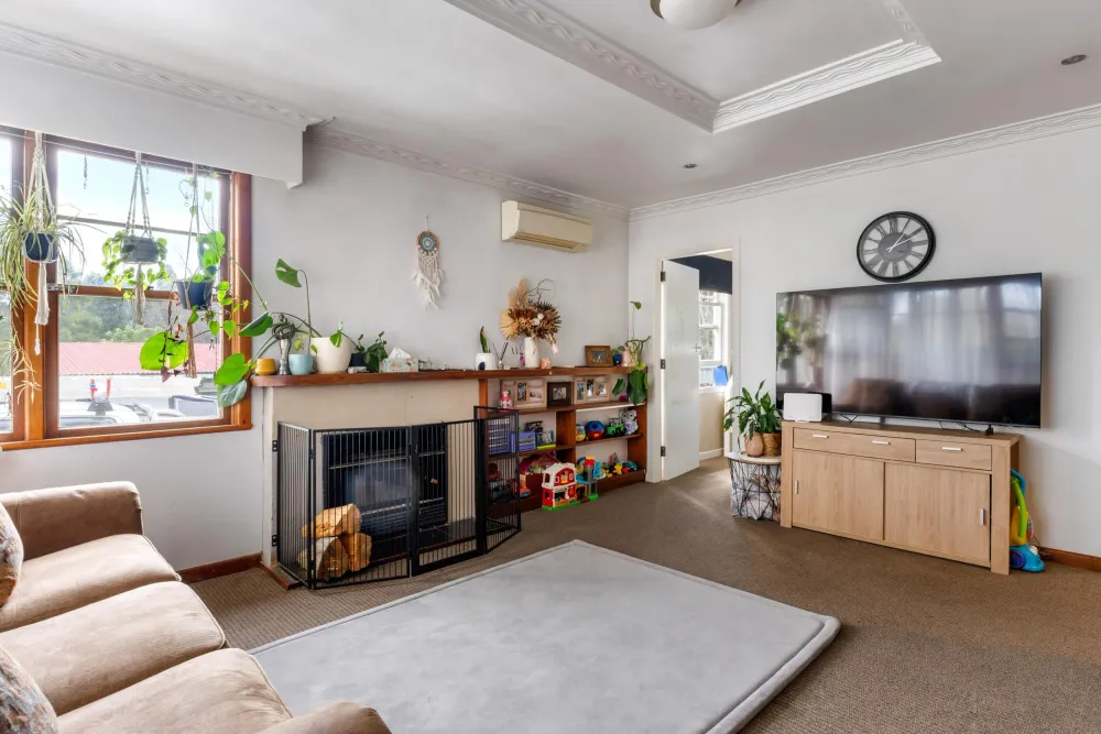 Photos of 227 Stout Street