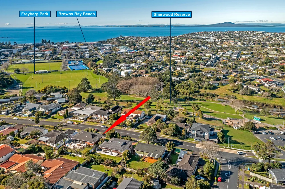Photos of 137 Stapleford Crescent