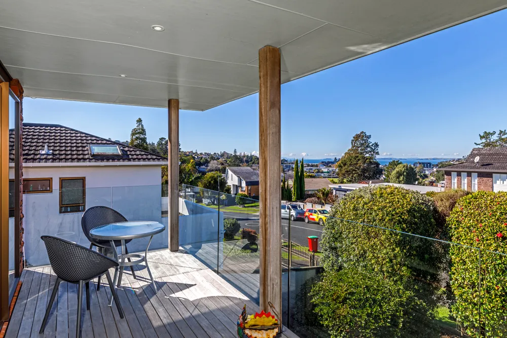 Photos of 137 Stapleford Crescent