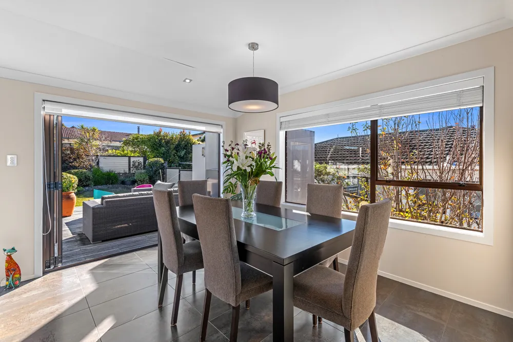 Photos of 137 Stapleford Crescent