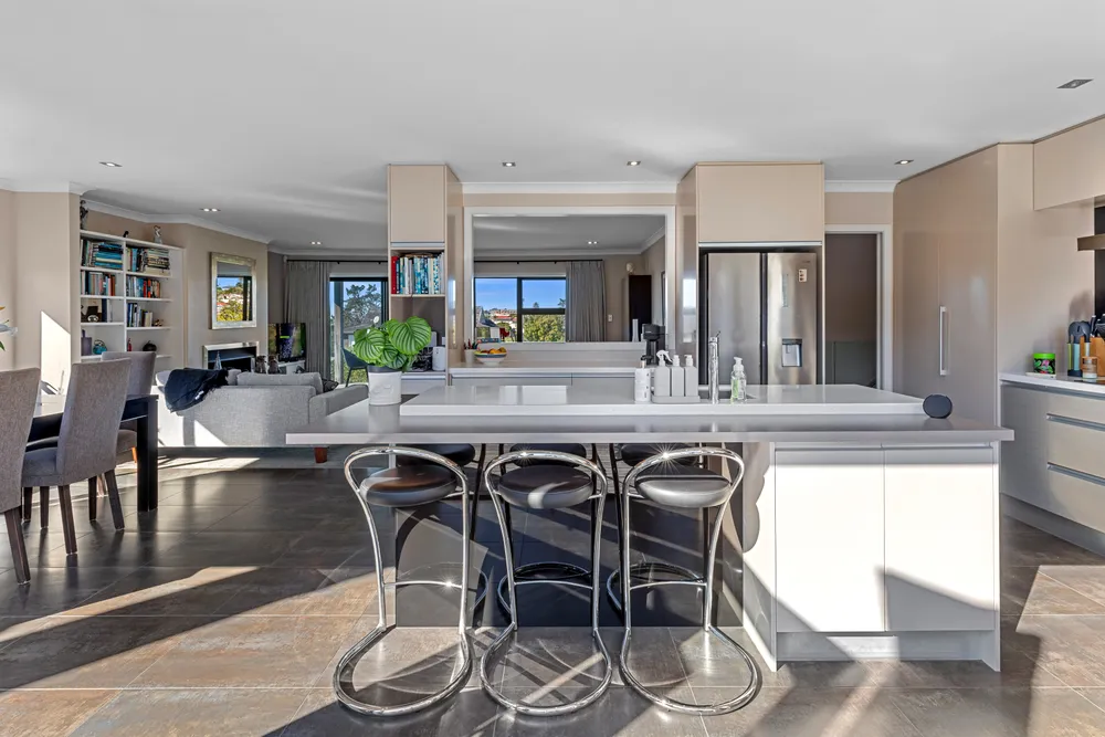 Photos of 137 Stapleford Crescent
