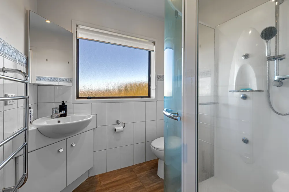Photos of 137 Stapleford Crescent