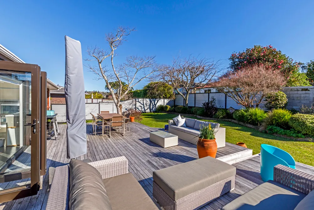 Photos of 137 Stapleford Crescent