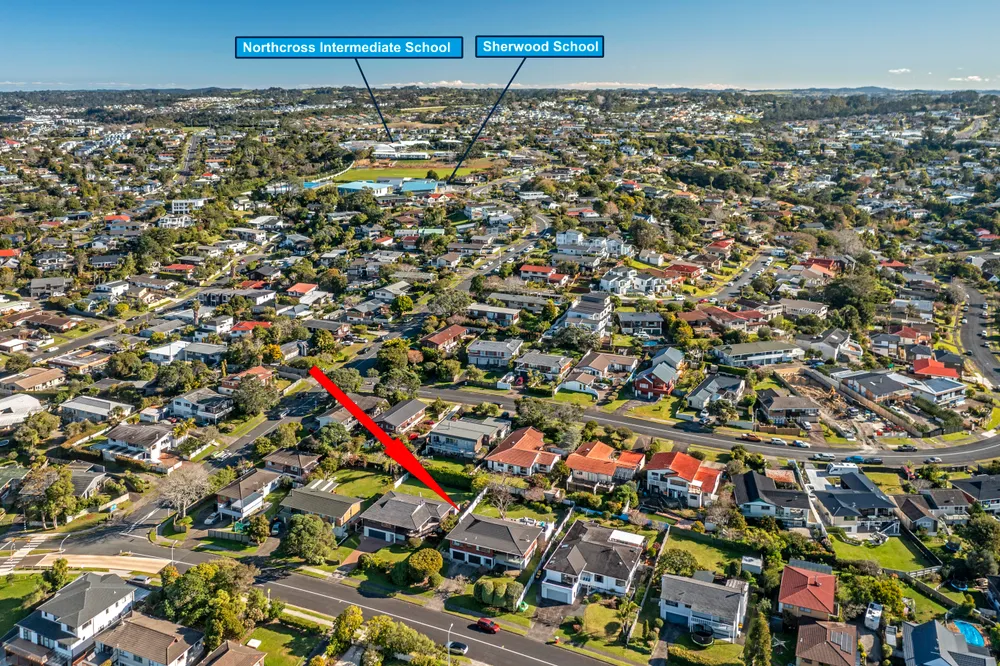 Photos of 137 Stapleford Crescent