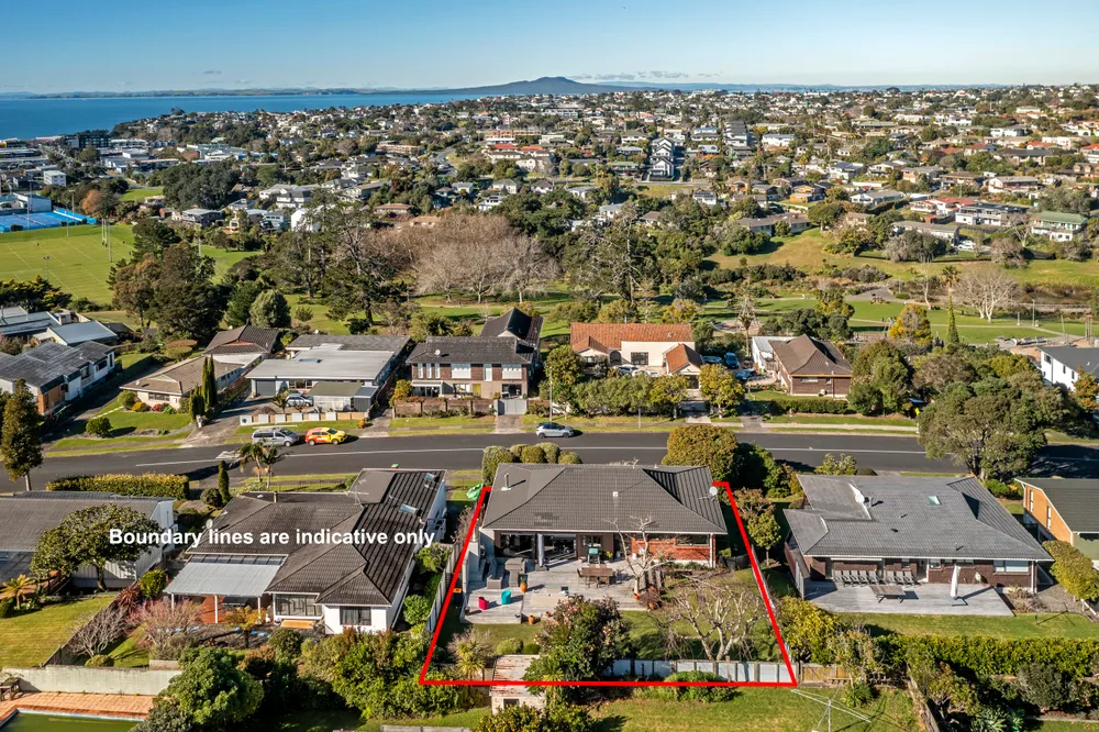 Photos of 137 Stapleford Crescent