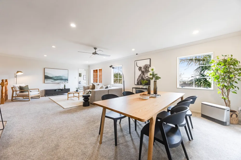 Photos of 54 Leafield Crescent