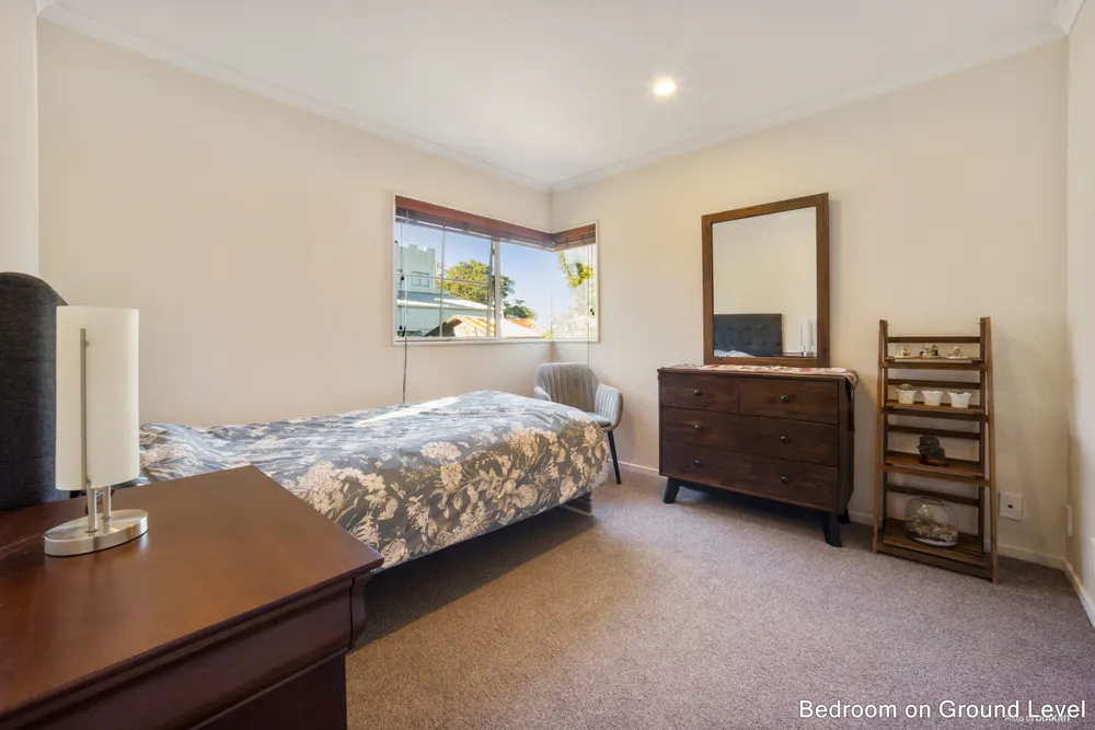 Photos of 3A Luckens Road