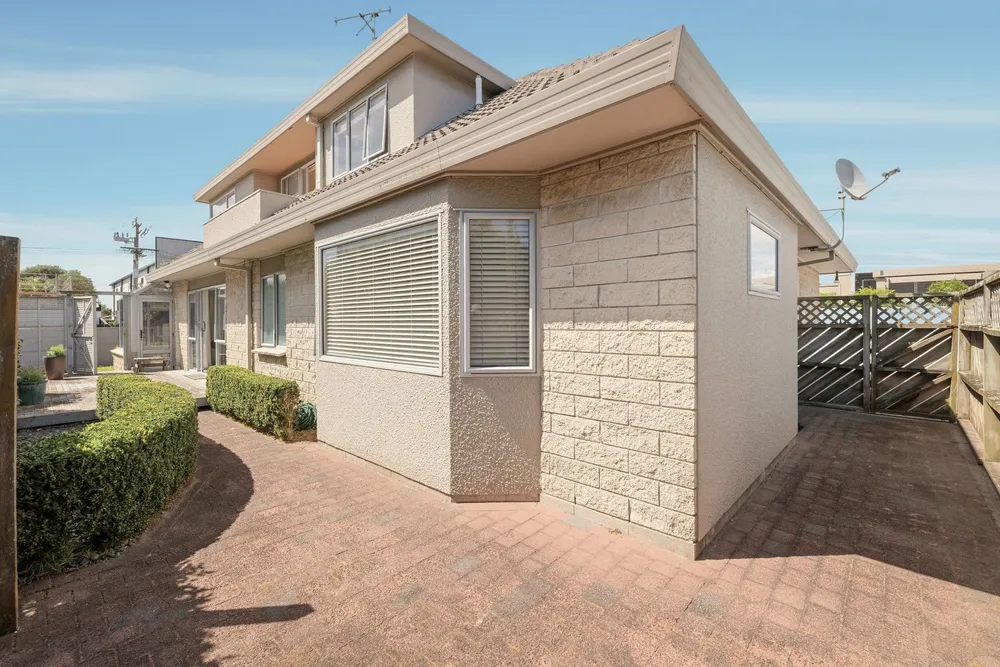 Photos of 1 Omanu Court