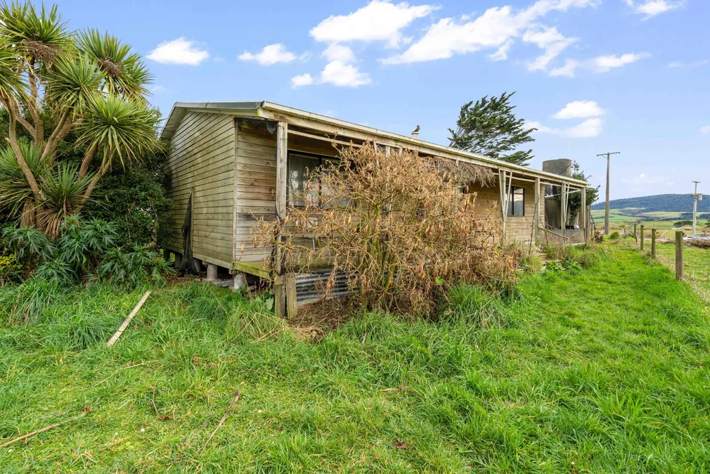 Photos of 15 Thomas Road