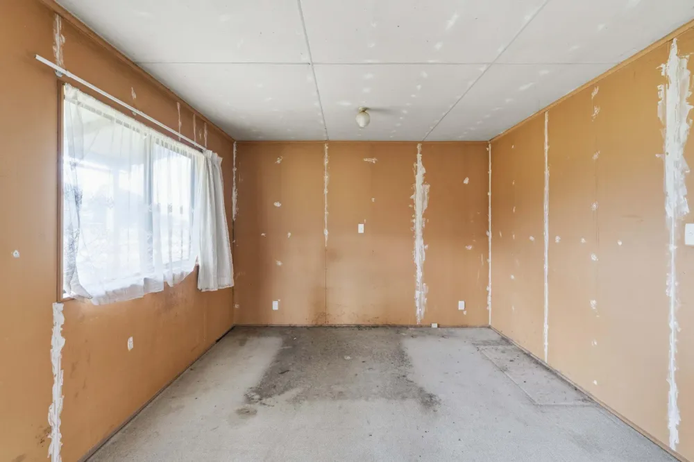 Photos of 15 Thomas Road