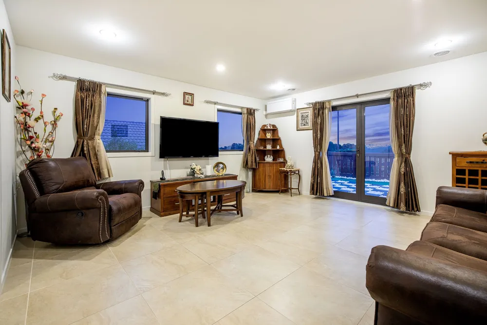 Photos of 16 Frances Brown Avenue