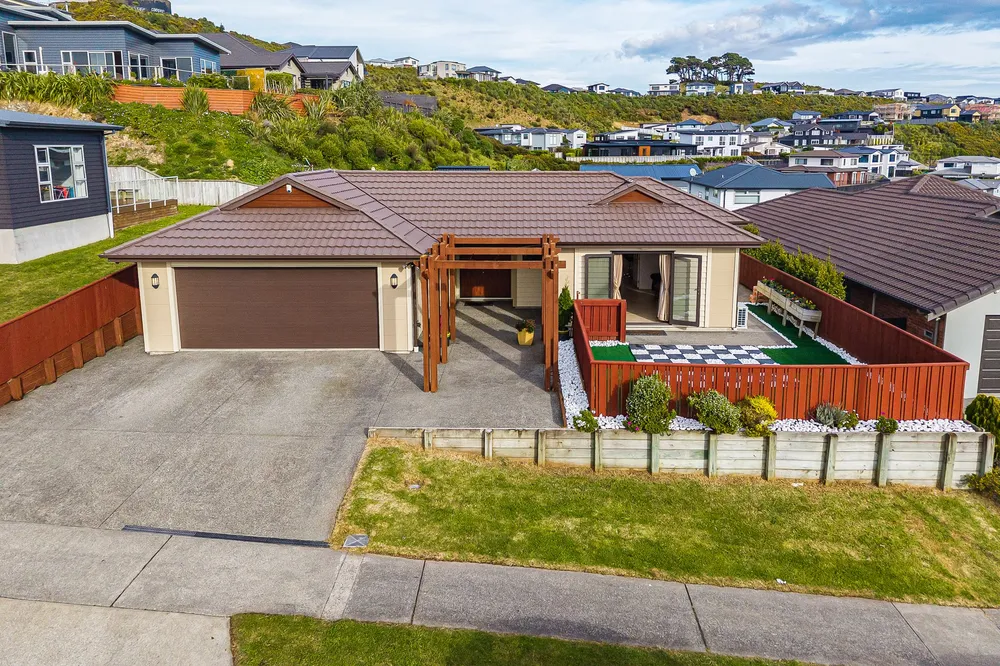 Photos of 16 Frances Brown Avenue