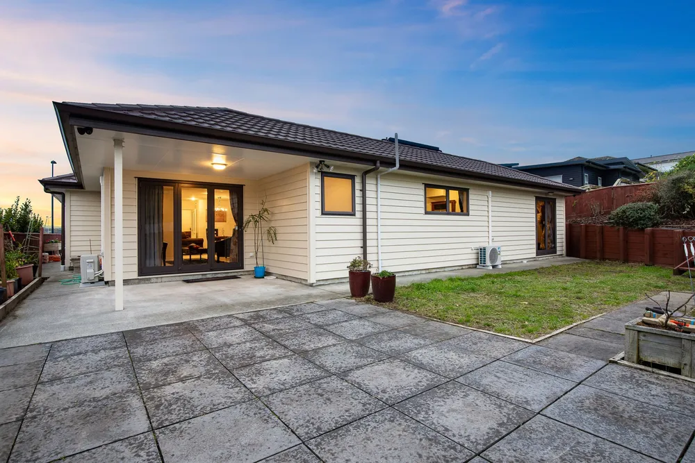 Photos of 16 Frances Brown Avenue