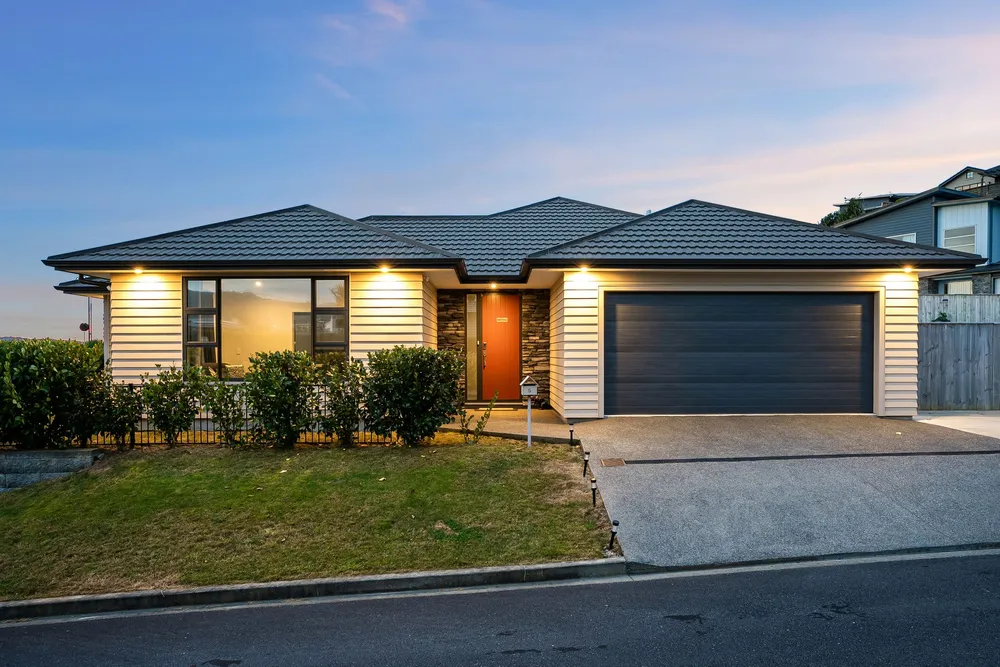 Photos of 16 Frances Brown Avenue