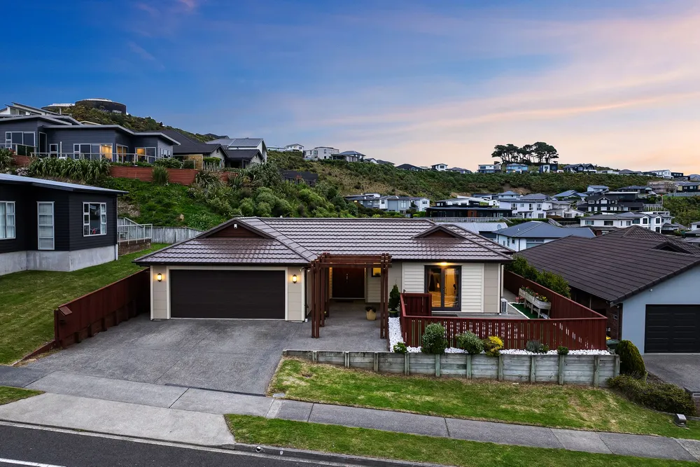 Photos of 16 Frances Brown Avenue