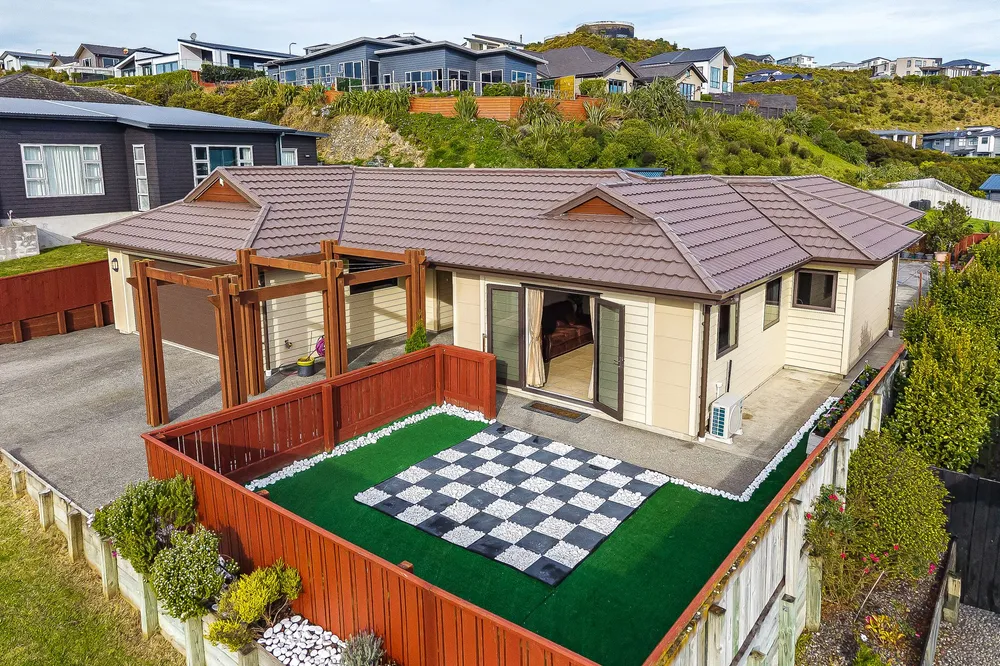 Photos of 16 Frances Brown Avenue