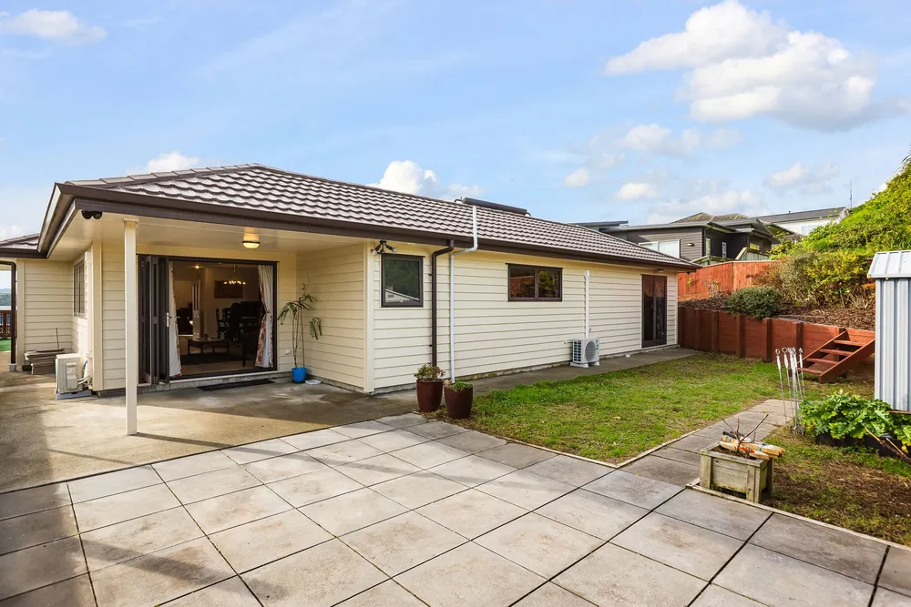 Photos of 16 Frances Brown Avenue