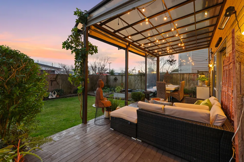 Photos of 31 Rosewell Crescent