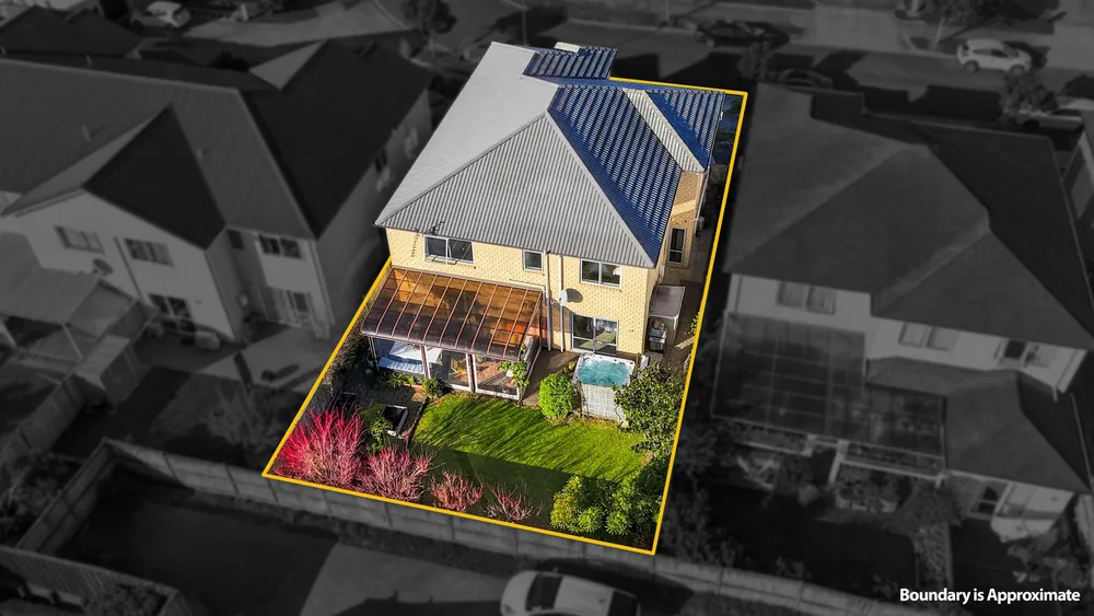 Photos of 31 Rosewell Crescent