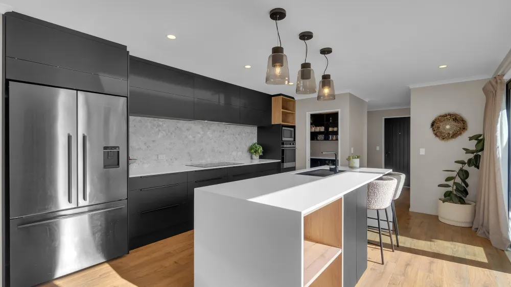 Photos of 14 Braeburn Crescent