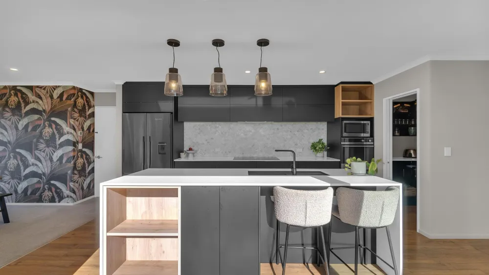 Photos of 14 Braeburn Crescent