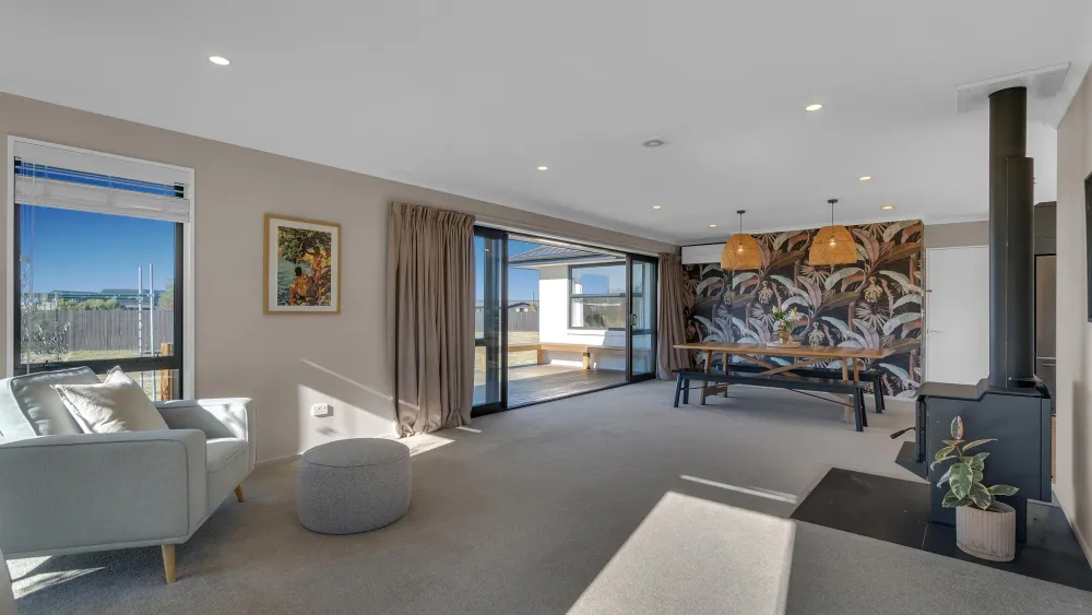 Photos of 14 Braeburn Crescent