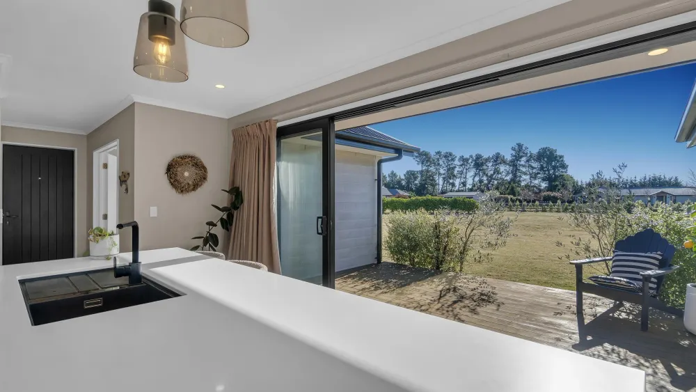 Photos of 14 Braeburn Crescent