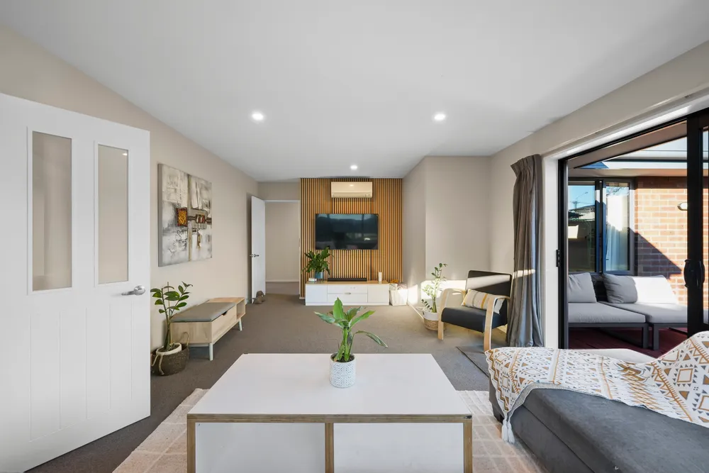Photos of 37 Parklea Avenue