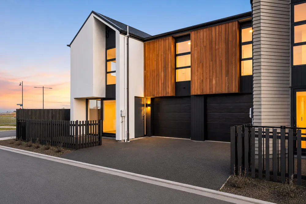 Photos of 37 Parklea Avenue