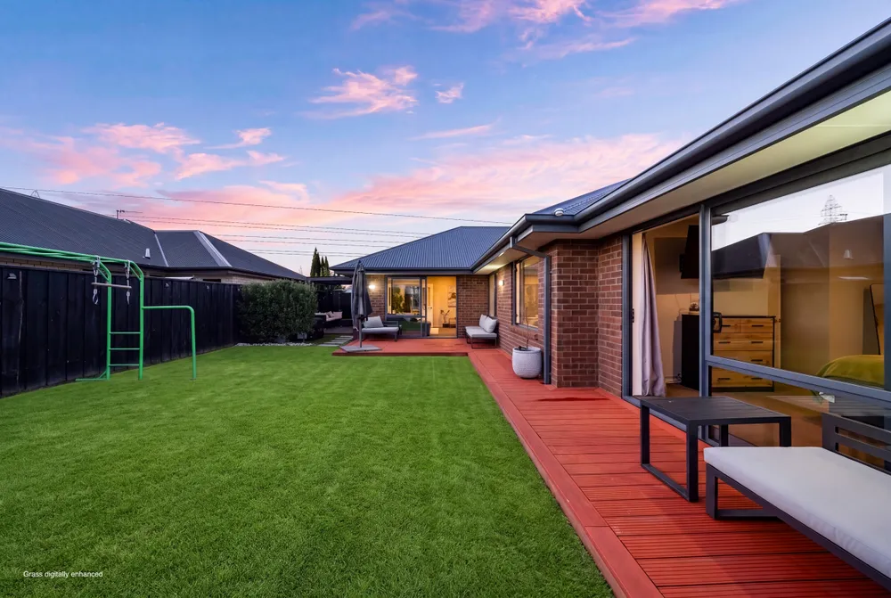 Photos of 37 Parklea Avenue