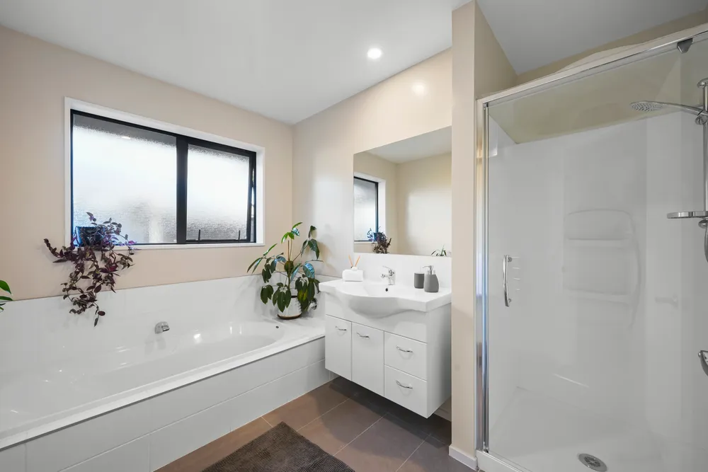 Photos of 37 Parklea Avenue