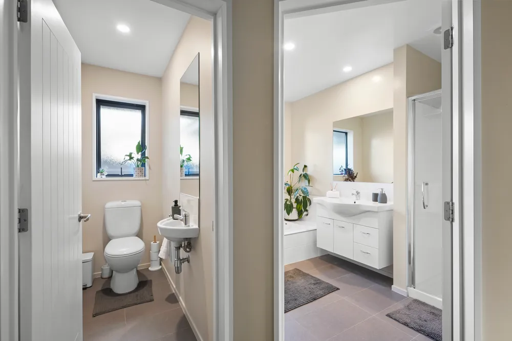 Photos of 37 Parklea Avenue