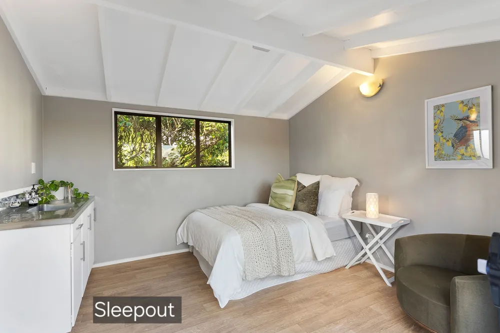 Photos of 23 Paragon Avenue