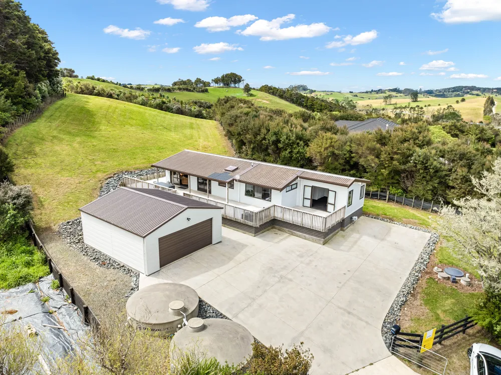 Photos of 133 Devich Road