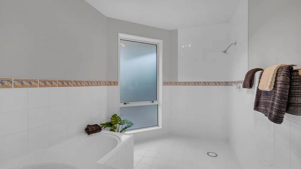 Photos of 42 Rempstone Drive