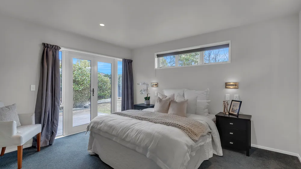 Photos of 42 Rempstone Drive