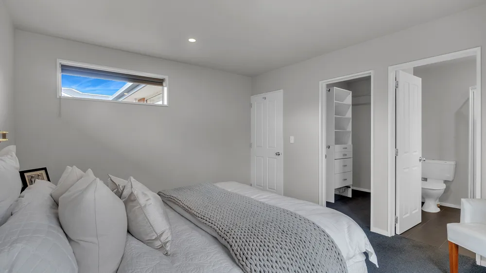Photos of 42 Rempstone Drive