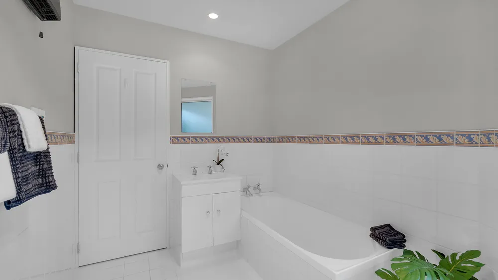 Photos of 42 Rempstone Drive