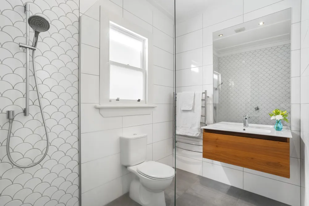 Photos of 2A Tenterden Avenue