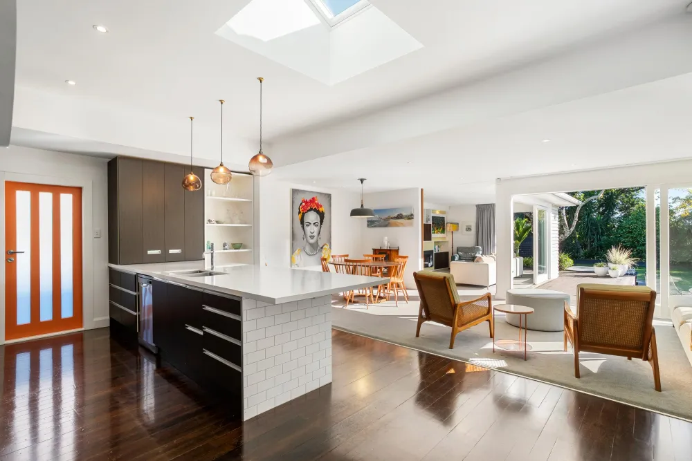 Photos of 2A Tenterden Avenue