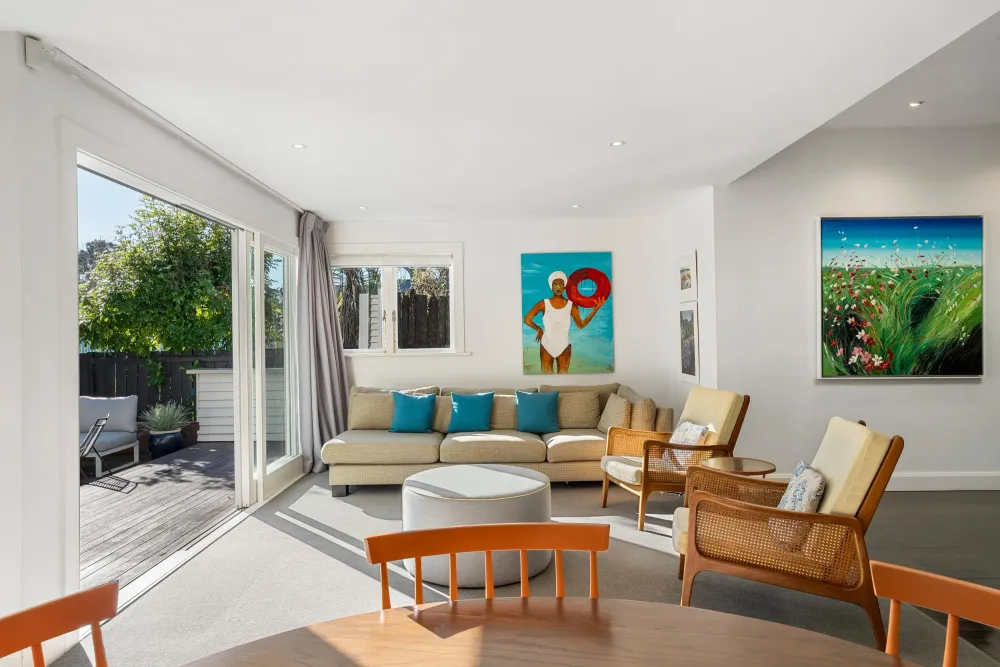 Photos of 2A Tenterden Avenue
