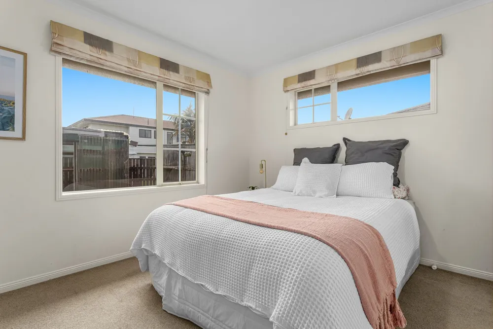 Photos of 10 Sanctuary Avenue