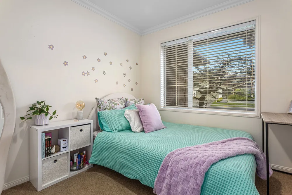 Photos of 10 Sanctuary Avenue
