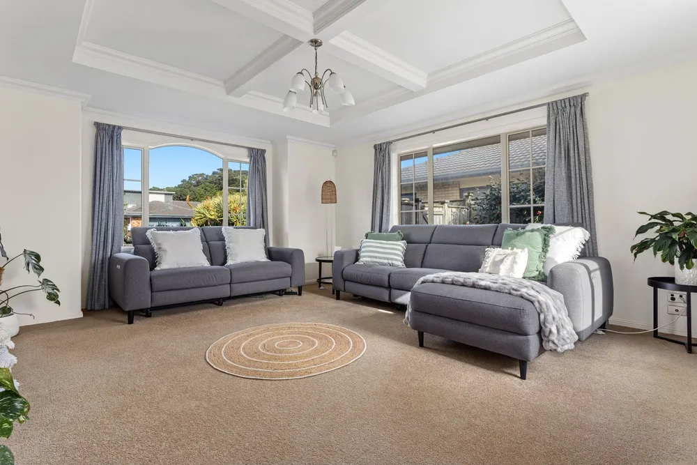 Photos of 10 Sanctuary Avenue