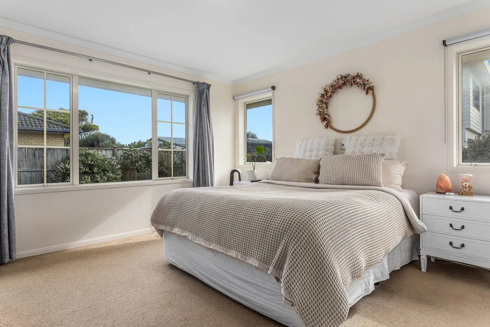 Photos of 10 Sanctuary Avenue