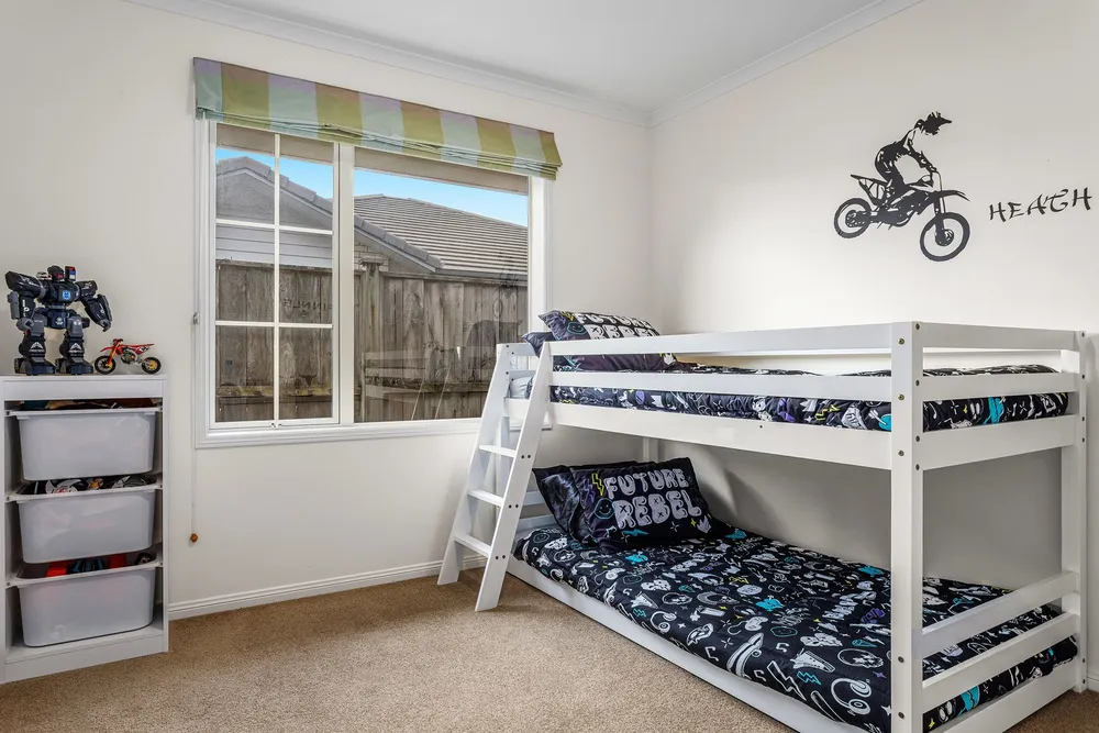 Photos of 10 Sanctuary Avenue