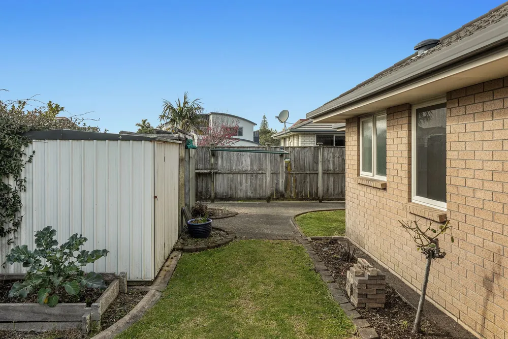 Photos of 10 Sanctuary Avenue