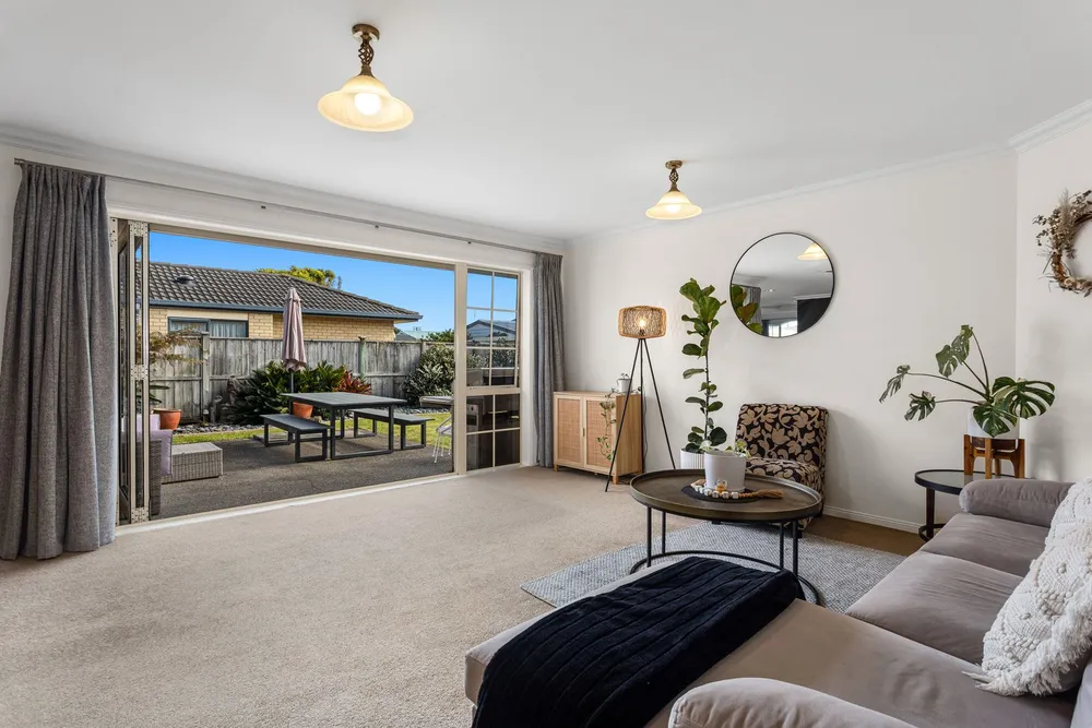 Photos of 10 Sanctuary Avenue