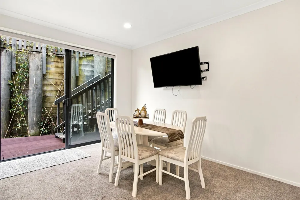 Photos of 132A Valley Road